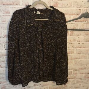 Elegant Black and Gold Blouse